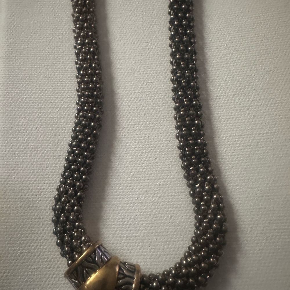 Elegant Beaded Necklace with Gold Accents
